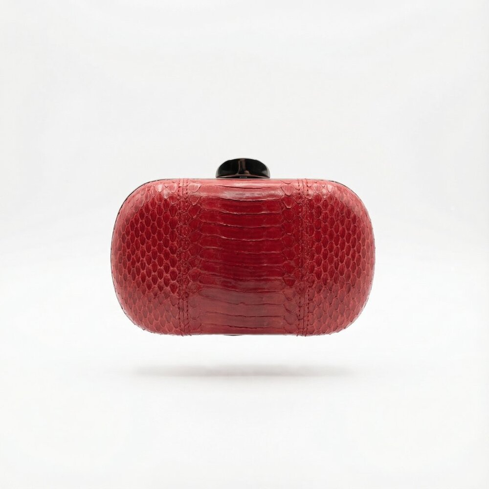 Inge Clutch - Picture 5 of 5